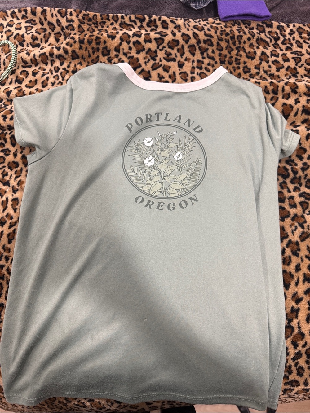Portland Oregon Sage Green Girls' Graphic Tee